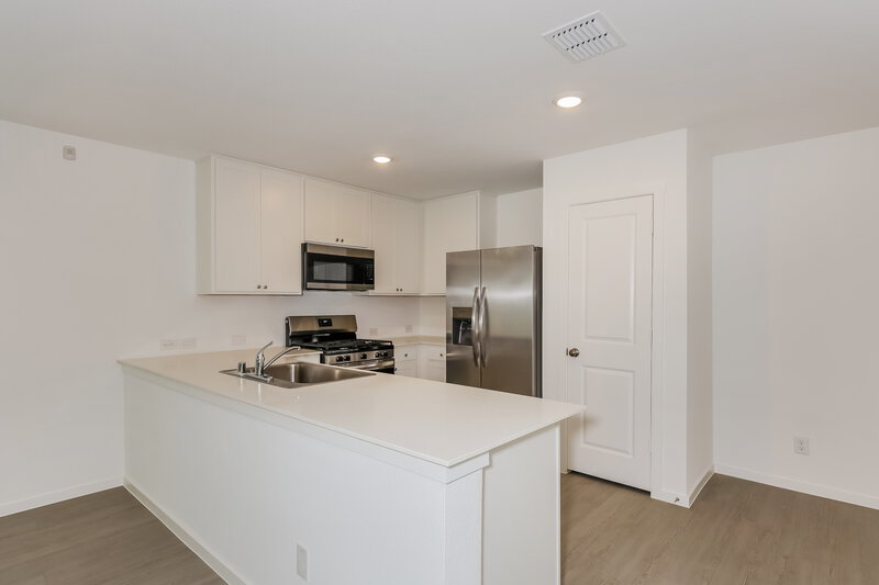 2,015/Mo, 1611 Sparrow Hawk Rd Forney, TX 75126 Kitchen View