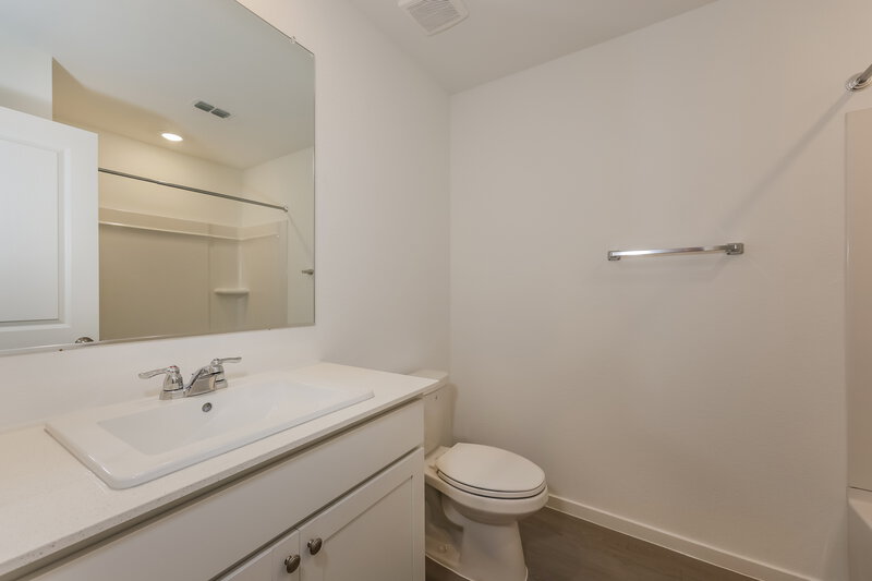 2,015/Mo, 1611 Sparrow Hawk Rd Forney, TX 75126 Bathroom View