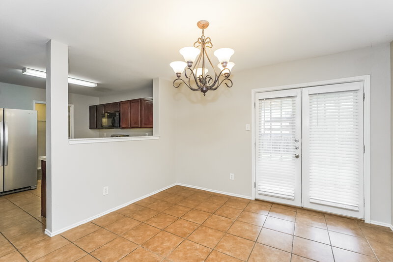 2,100/Mo, 205 Crescent Ridge Dr Fort Worth, TX 76140 Dining Room View
