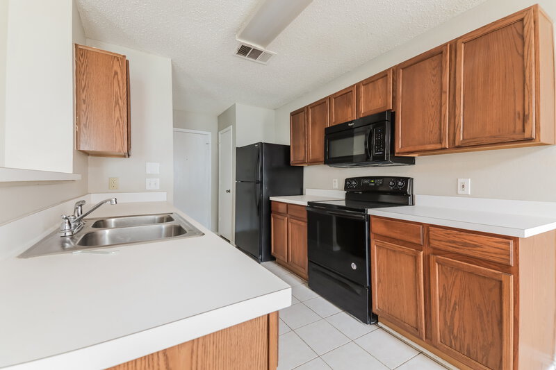 1,905/Mo, 1308 Wintercreek Dr Denton, TX 76210 Kitchen View