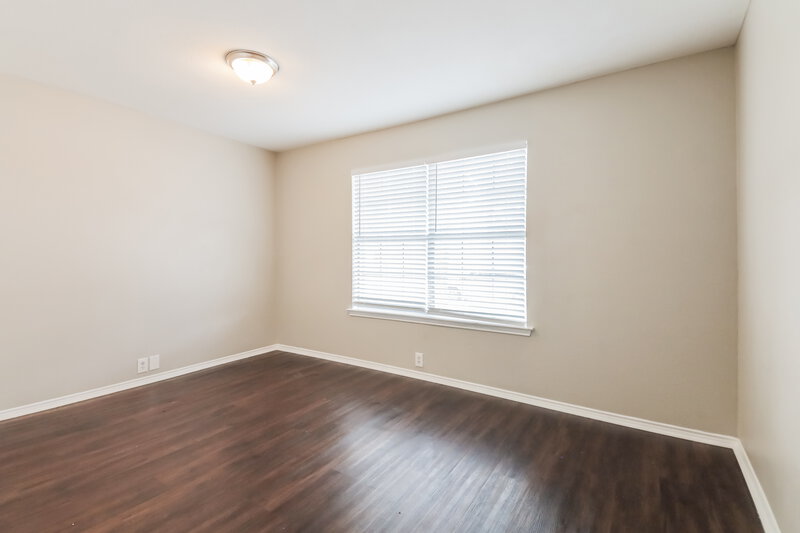 1,905/Mo, 1308 Wintercreek Dr Denton, TX 76210 Bedroom View 2