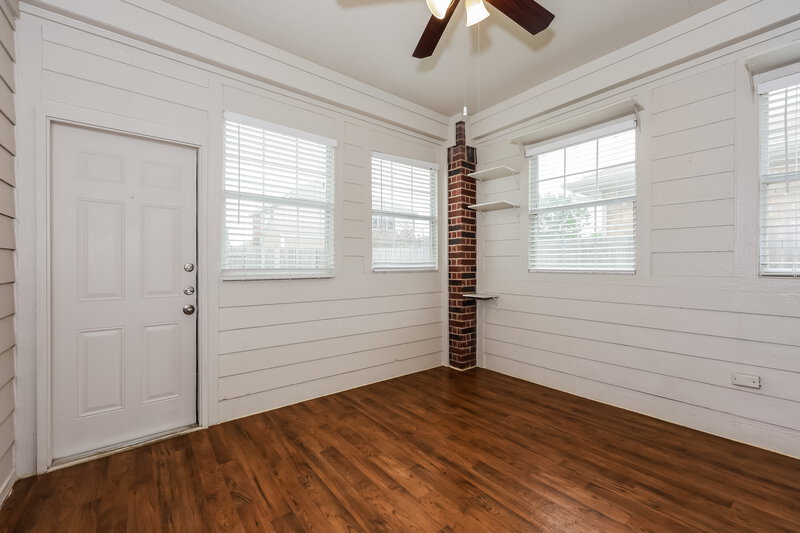 2,275/Mo, 9700 Minton Dr Fort Worth, TX 76108 Dining Room View