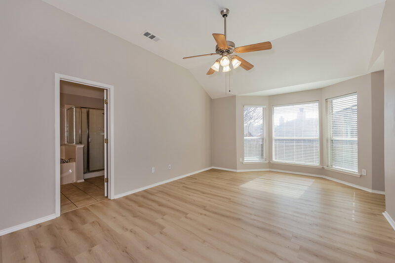 2,170/Mo, 14104 Golden Pass Rd Balch Springs, TX 75181 Main Bedroom View