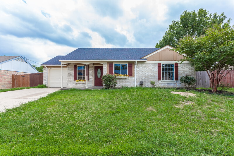 2,010/Mo, 2402 Villanova St Arlington, TX 76018 External View