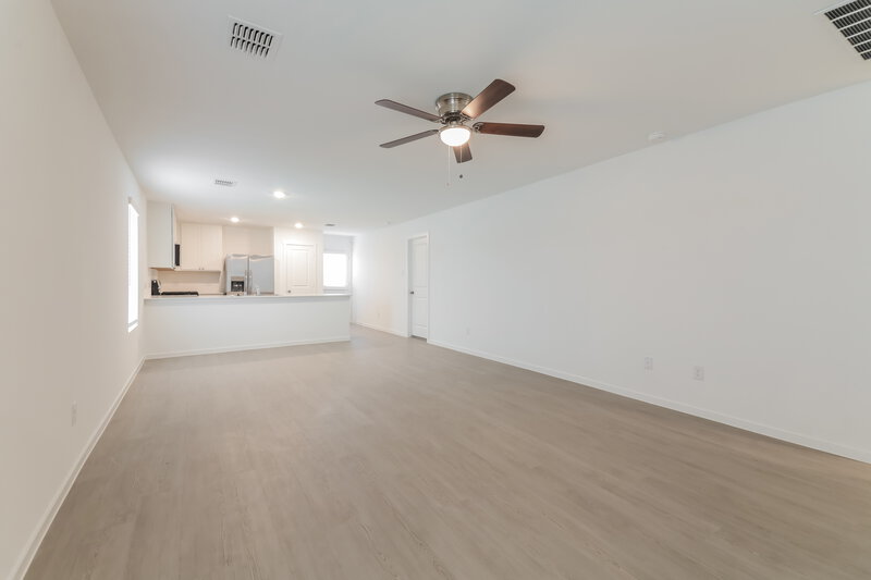 1,785/Mo, 1040 Calley Pear Trl Princeton, TX 75407 Living Room View