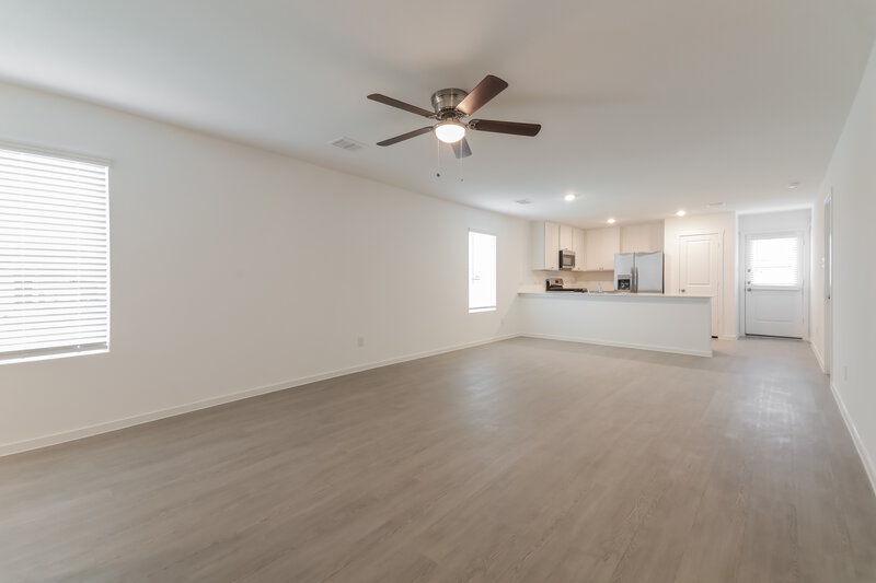 1,785/Mo, 1040 Calley Pear Trl Princeton, TX 75407 Living Room View 2