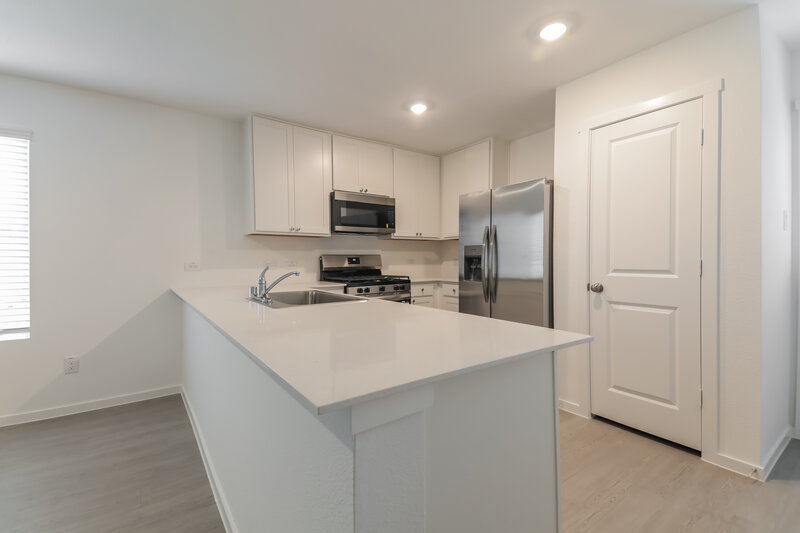 1,785/Mo, 1040 Calley Pear Trl Princeton, TX 75407 Kitchen View