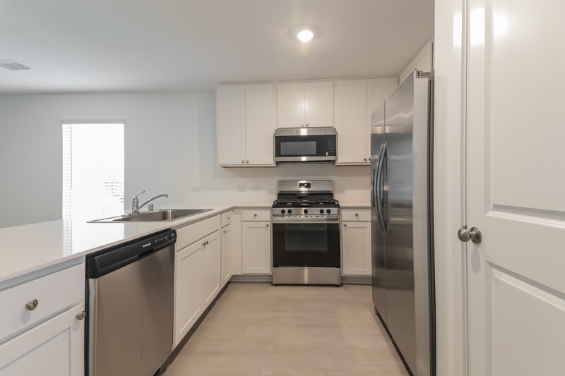 1,785/Mo, 1040 Calley Pear Trl Princeton, TX 75407 Kitchen View 2