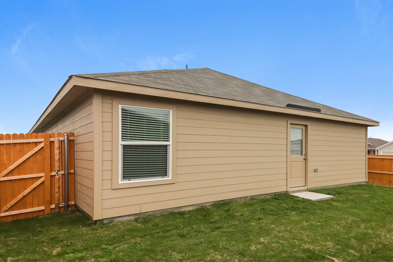 1,785/Mo, 1040 Calley Pear Trl Princeton, TX 75407 Rear View