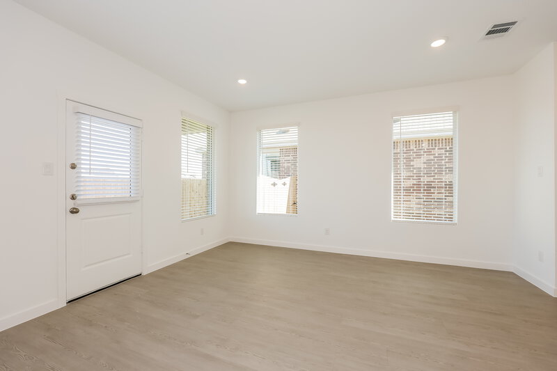 2,150/Mo, 2238 Mustang Ghost Trl Crandall, TX 75114 Dining Room View