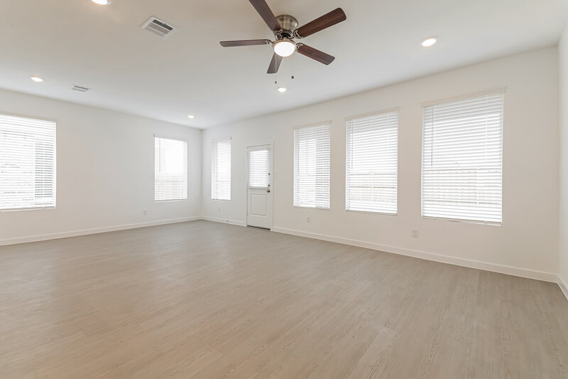 2,300/Mo, 2236 Mustang Ghost Trl Crandall, TX 75114 Living Room View