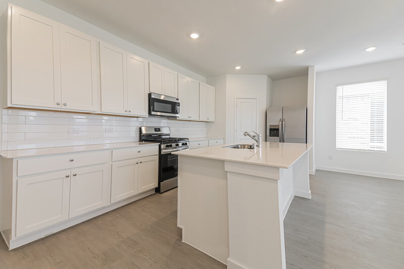 2,300/Mo, 2236 Mustang Ghost Trl Crandall, TX 75114 Kitchen View 2