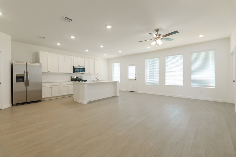 2,300/Mo, 2234 Mustang Ghost Trl Crandall, TX 75114 Dining Room View