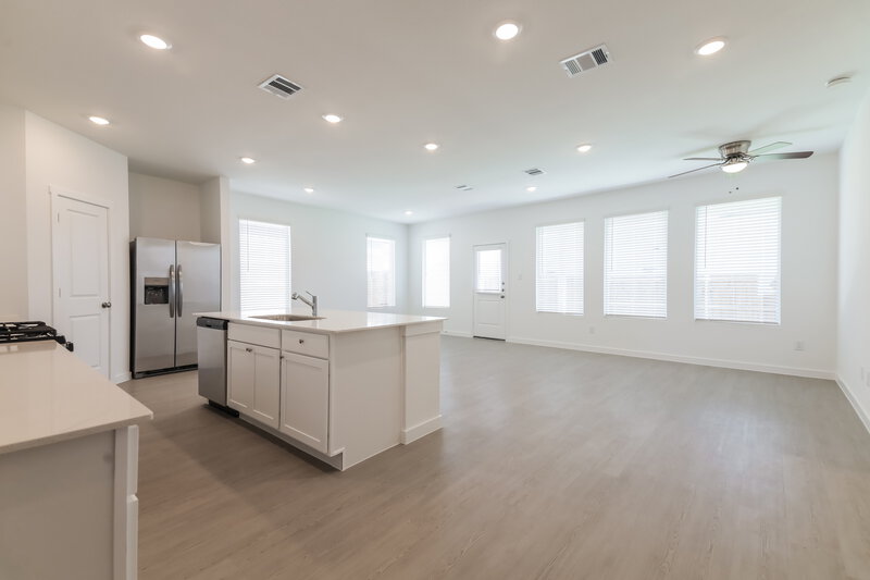 2,290/Mo, 2239 Mustang Ghost Trl Crandall, TX 75114 Kitchen View