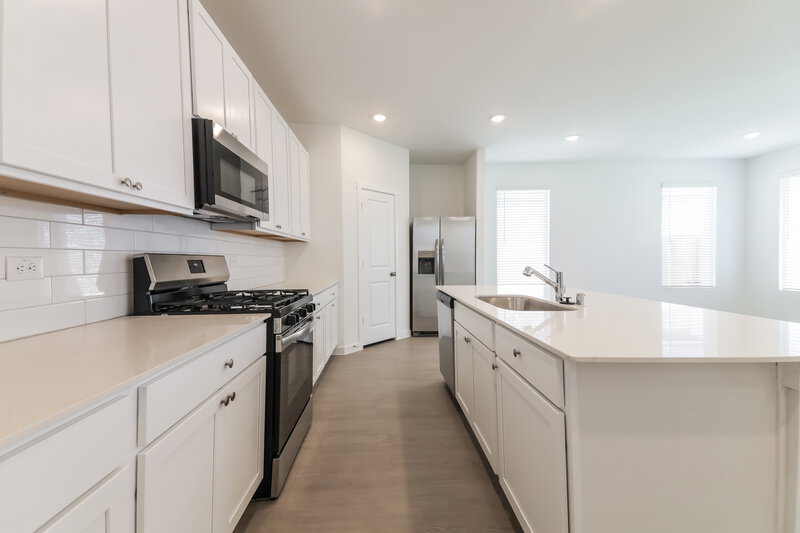 2,290/Mo, 2239 Mustang Ghost Trl Crandall, TX 75114 Kitchen View 3