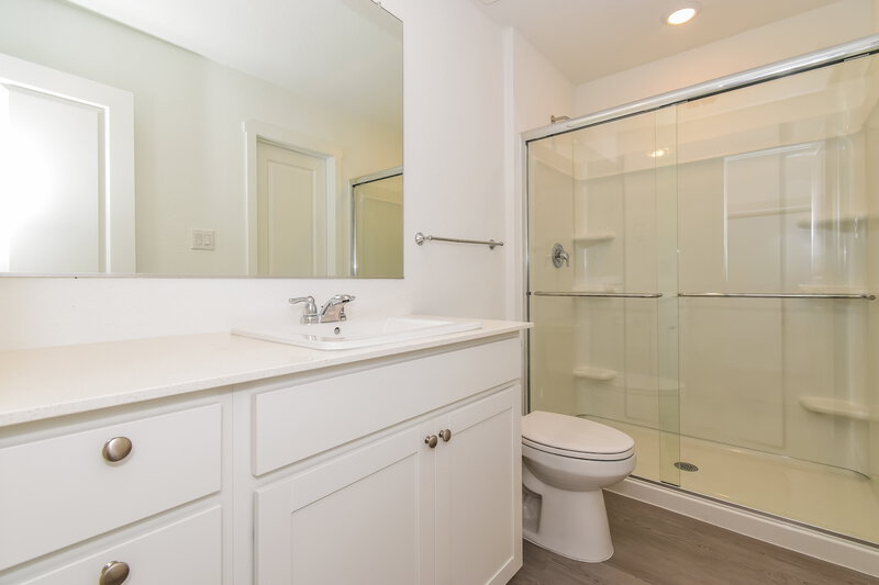 1,810/Mo, 1718 Crossbill St Forney, TX 75126 Main Bathroom View