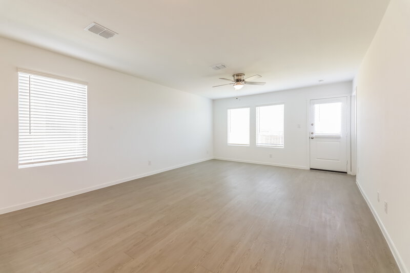 1,840/Mo, 1230 Canyon Wren Dr Forney, TX 75126 Living Room View 2