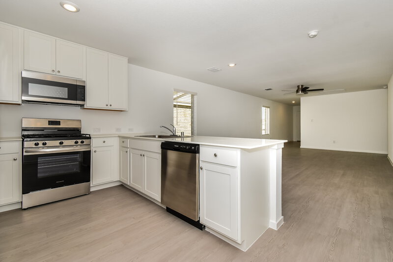 1,965/Mo, 1723 Crossbill St Forney, TX 75126 Kitchen View 2