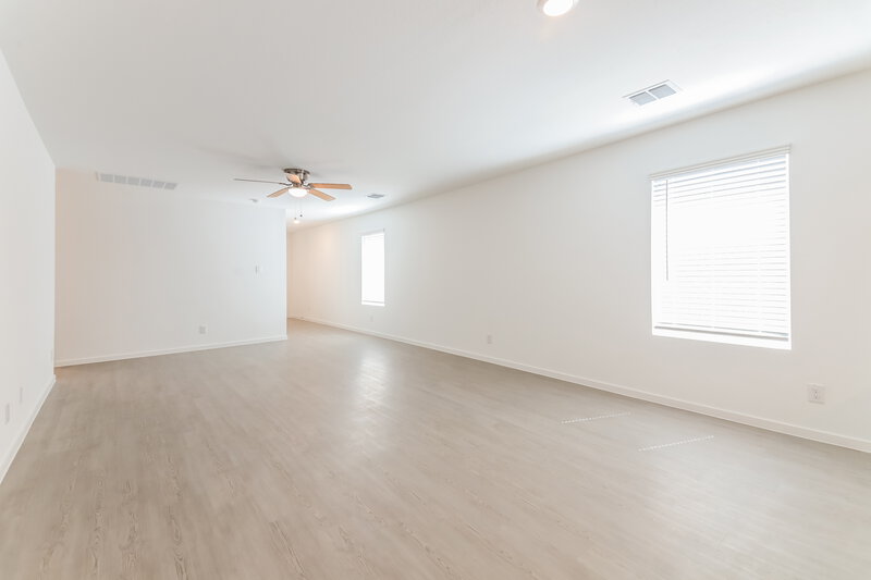 1,920/Mo, 1229 Canyon Wren Dr Forney, TX 75126 Living Room View 3