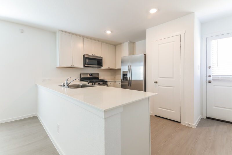 1,920/Mo, 1229 Canyon Wren Dr Forney, TX 75126 Kitchen View