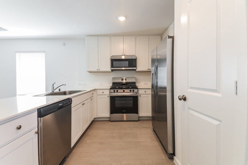 1,920/Mo, 1229 Canyon Wren Dr Forney, TX 75126 Kitchen View 2