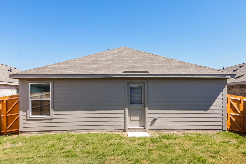 1,920/Mo, 1229 Canyon Wren Dr Forney, TX 75126 Rear View