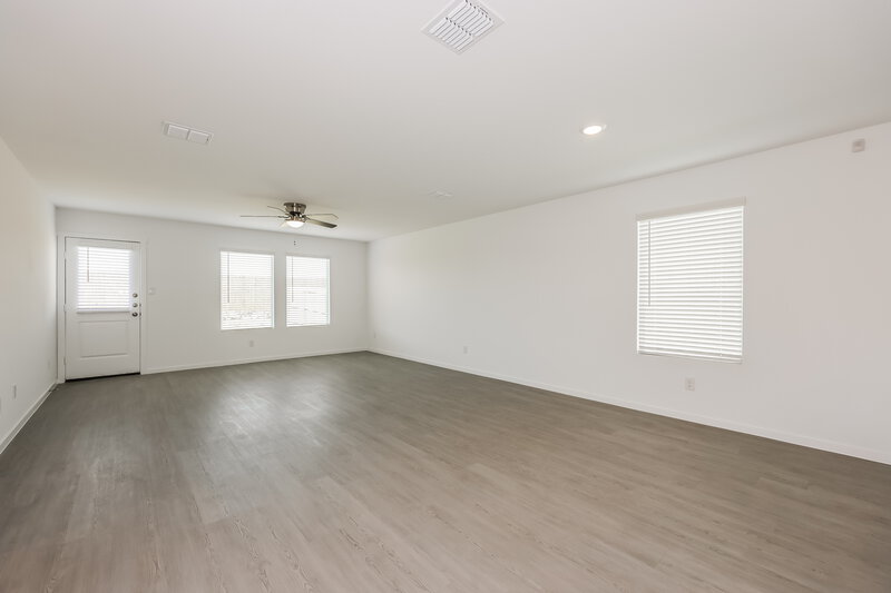 2,015/Mo, 1607 Sparrow Hawk Rd Forney, TX 75126 Living Room View