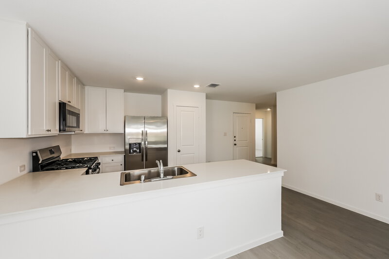 2,015/Mo, 1607 Sparrow Hawk Rd Forney, TX 75126 Kitchen View 3
