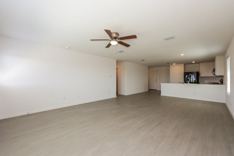 2,015/Mo, 1289 Wedgeleaf Ln Forney, TX 75126 Living Room View 4