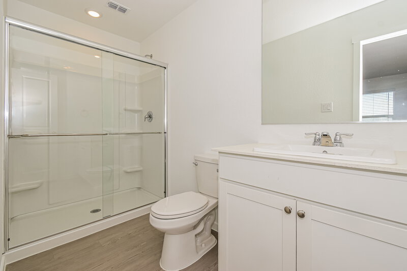 2,015/Mo, 1285 Wedgeleaf Ln Forney, TX 75126 Main Bathroom View 2