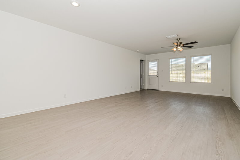 1,955/Mo, 1716 Crossbill St Forney, TX 75126 Living Room View 2