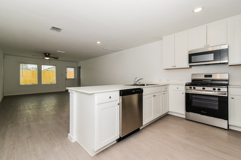 1,955/Mo, 1231 Canyon Wren Dr Forney, TX 75126 Kitchen View 2