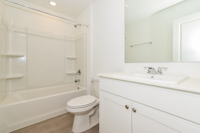 1,955/Mo, 1231 Canyon Wren Dr Forney, TX 75126 Main Bathroom View