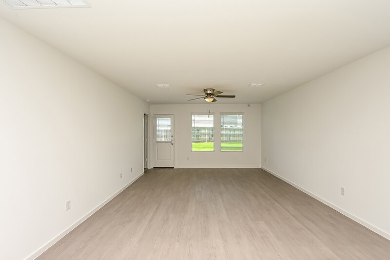 1,905/Mo, 10500 Desert Hawk Cir Fort Worth, TX 76140 Living Room View