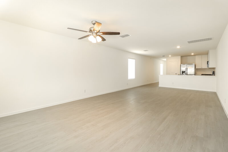 2,000/Mo, 1224 Canyon Wren Dr Forney, TX 75126 Living Room View 3