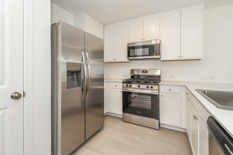 2,000/Mo, 1224 Canyon Wren Dr Forney, TX 75126 Kitchen View 2