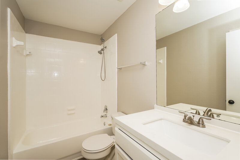 2,395/Mo, 3108 Spenrock Ct Denton, TX 76210 Bathroom View