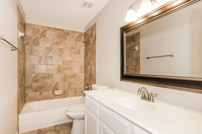 2,565/Mo, 1008 Whistle Stop Dr Saginaw, TX 76131 Bathroom View