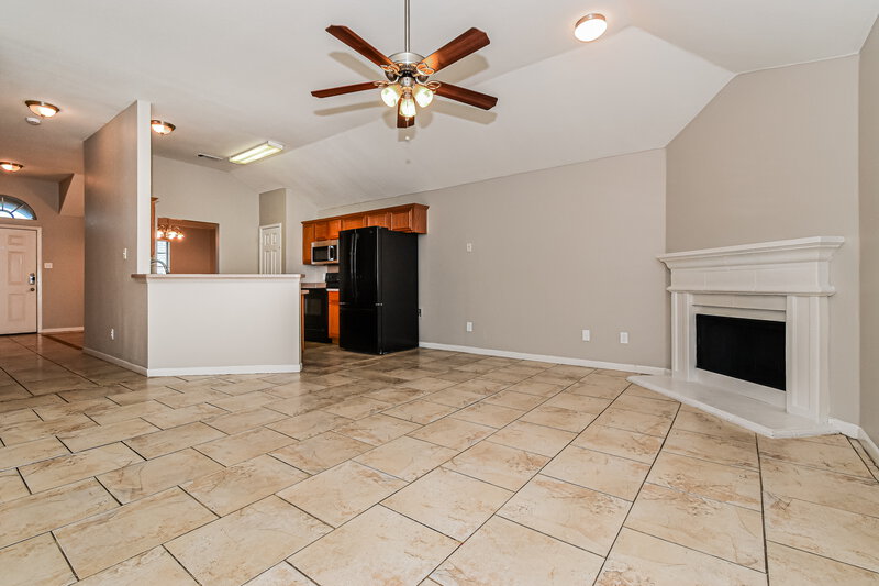 2,025/Mo, 1000 Chelsea Dr Mesquite, TX 75149 Living Room View 2