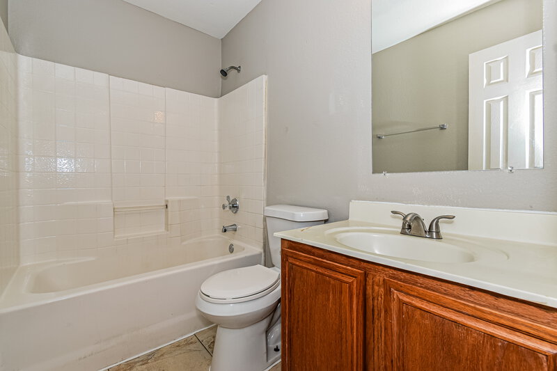2,025/Mo, 1000 Chelsea Dr Mesquite, TX 75149 Bathroom View