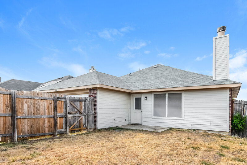 2,025/Mo, 1000 Chelsea Dr Mesquite, TX 75149 Rear View