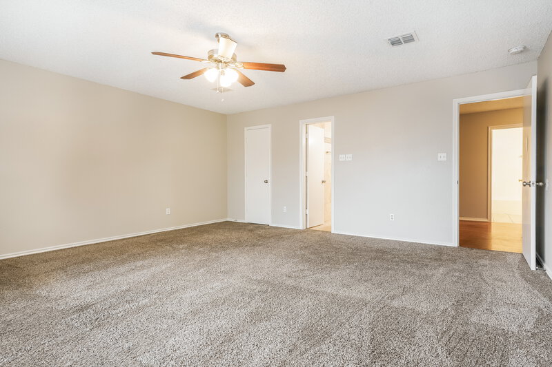 2,515/Mo, 3153 Pine Valley Dr Grand Prairie, TX 75052 Main Bedroom View