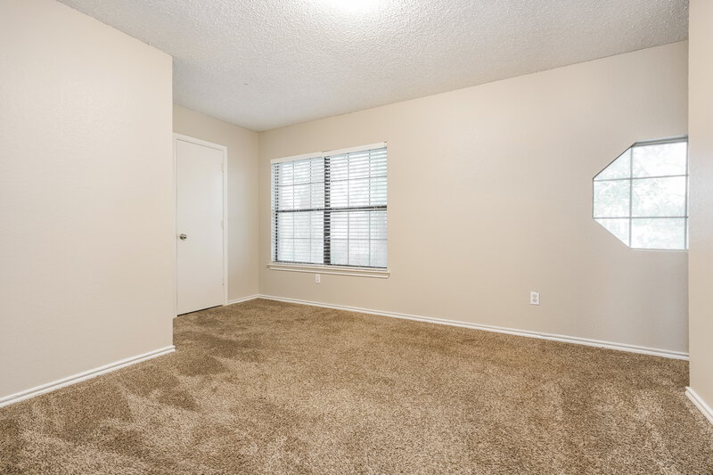 2,515/Mo, 3153 Pine Valley Dr Grand Prairie, TX 75052 Bedroom View