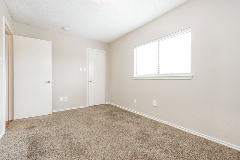 2,515/Mo, 3153 Pine Valley Dr Grand Prairie, TX 75052 Bedroom View 2