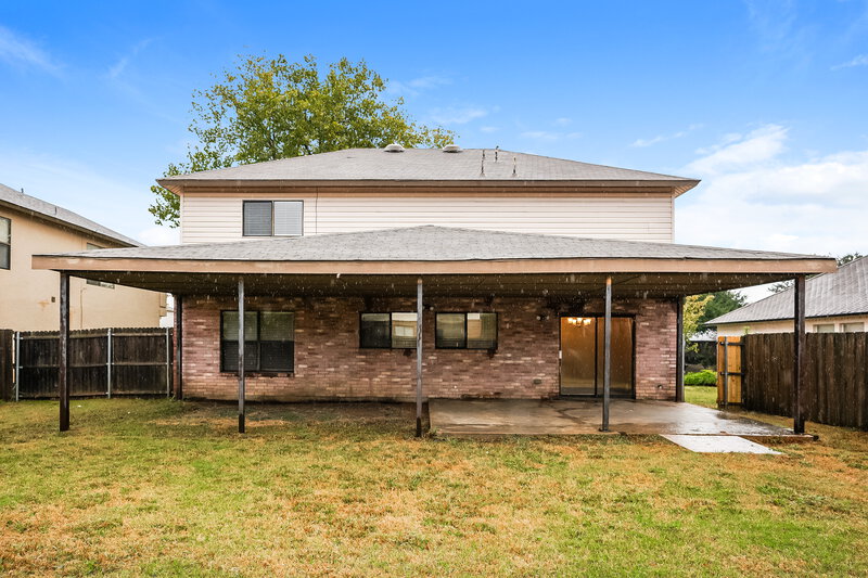 2,515/Mo, 3153 Pine Valley Dr Grand Prairie, TX 75052 Rear View