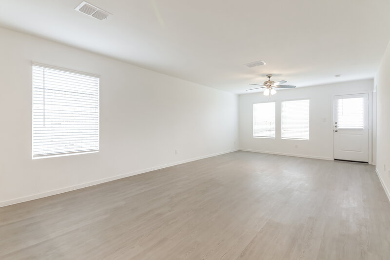 1,855/Mo, 1717 Crossbill St Forney, TX 75126 Living Room View 2