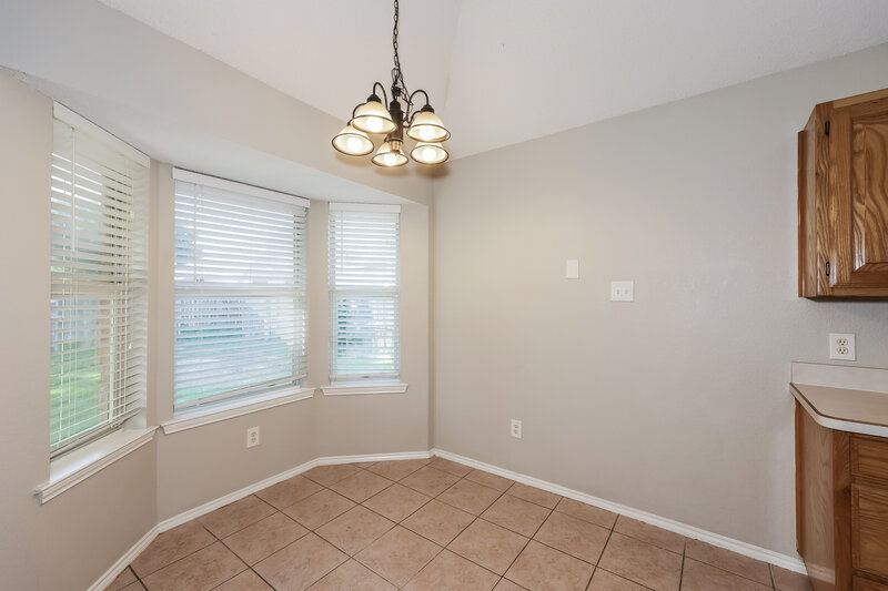 1,740/Mo, 621 Pleasant Valley Dr Burleson, TX 76028 Dining Room View
