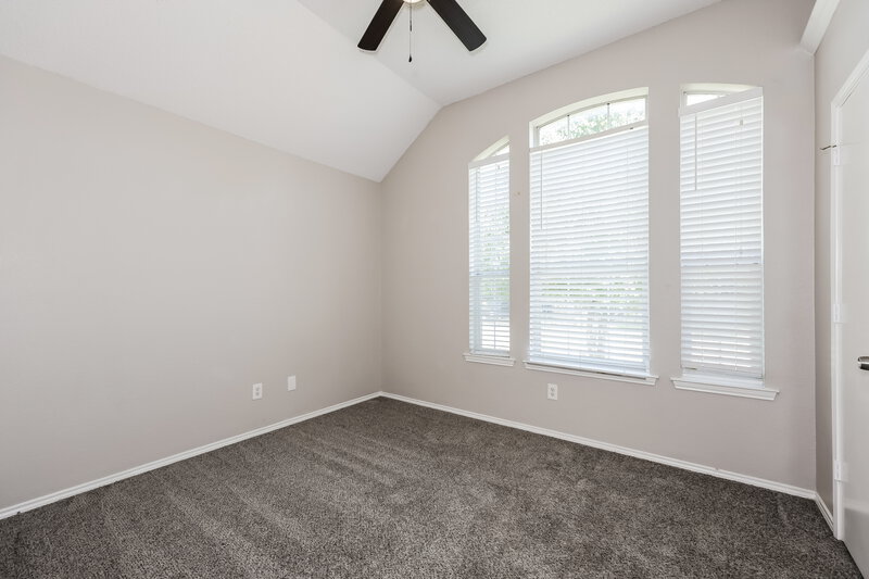 1,740/Mo, 621 Pleasant Valley Dr Burleson, TX 76028 Bedroom View