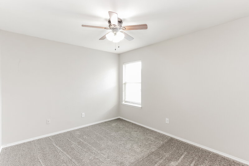 2,065/Mo, 1009 Crooked Creek Ct Midlothian, TX 76065 Bedroom View 2