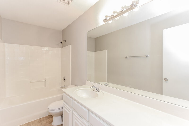 2,065/Mo, 1009 Crooked Creek Ct Midlothian, TX 76065 Bathroom View